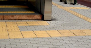 Тактильная плитка ПВХ в Кирове-Чепецке - купить от 761 руб. в ТротуарнаяПлитка