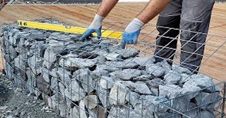 Устройство подпорной стенки из габионов в Кирове-Чепецке в октябре